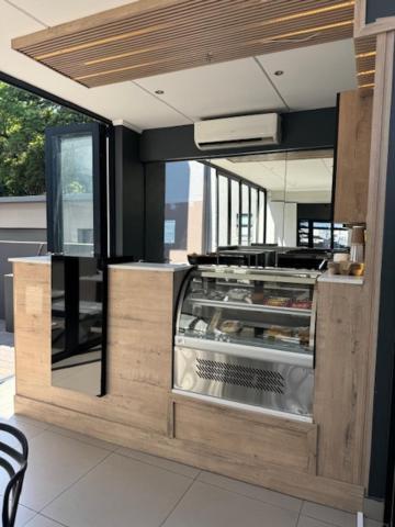 Odyssey Luxury Apartments - Back Up Generator جوهانسبورغ المظهر الخارجي الصورة